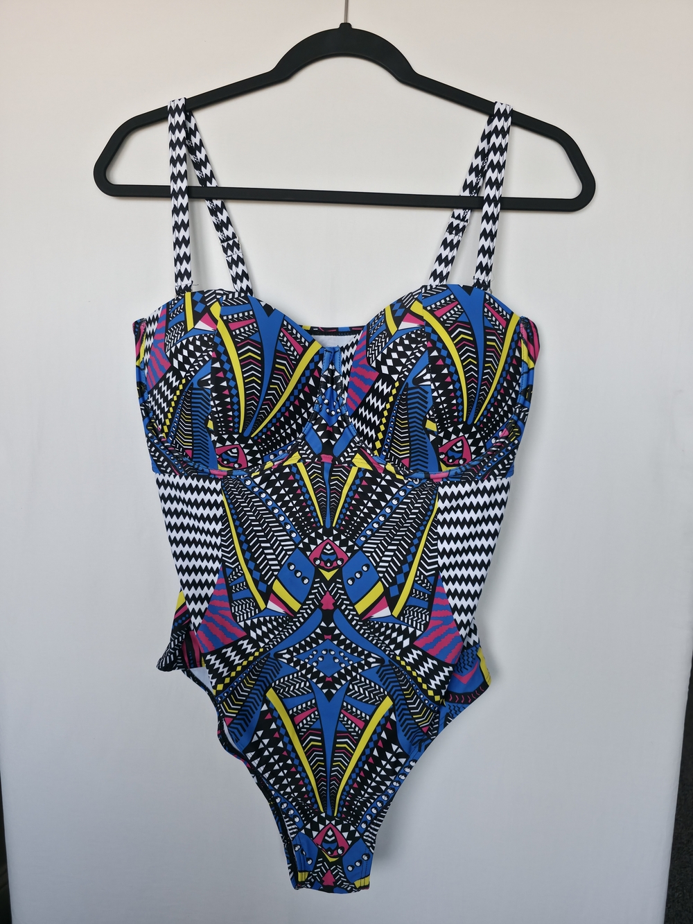 NWOT Retro Geometric OnePiece Swimsuit Dopamine Brights Plus Size Tummy Control